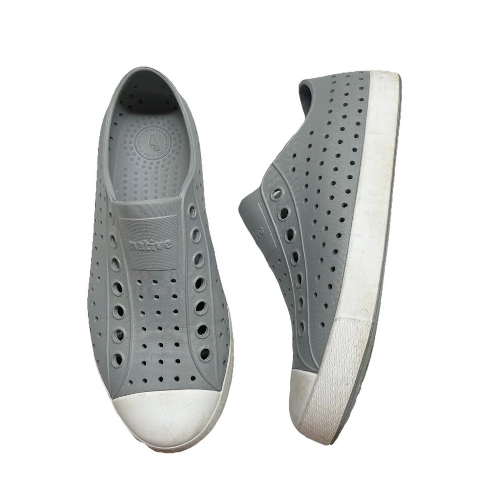 Native Jefferson Slip-On Water Shoes Men 6 Women 8 Pigeon Gray / Shell White EVA